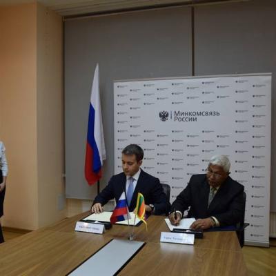 Signing Agreement in Mass Communication Sector with Russian Federation